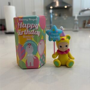 Sonny Angel Birthday Gift Bear Series - Yellow Bear